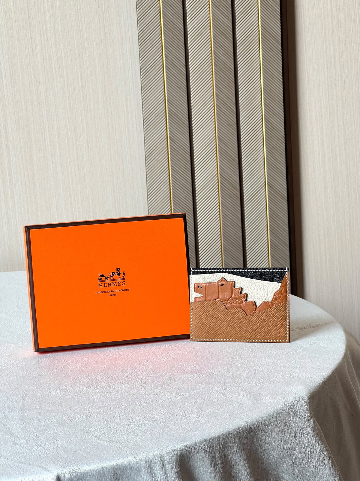 Hermès Card Holder - Brown Embossed