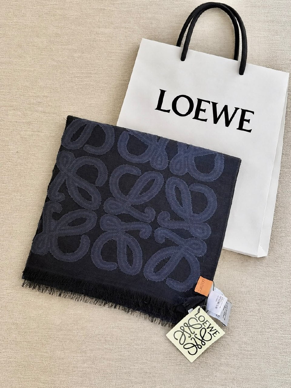 Loewe Shawl - Navy