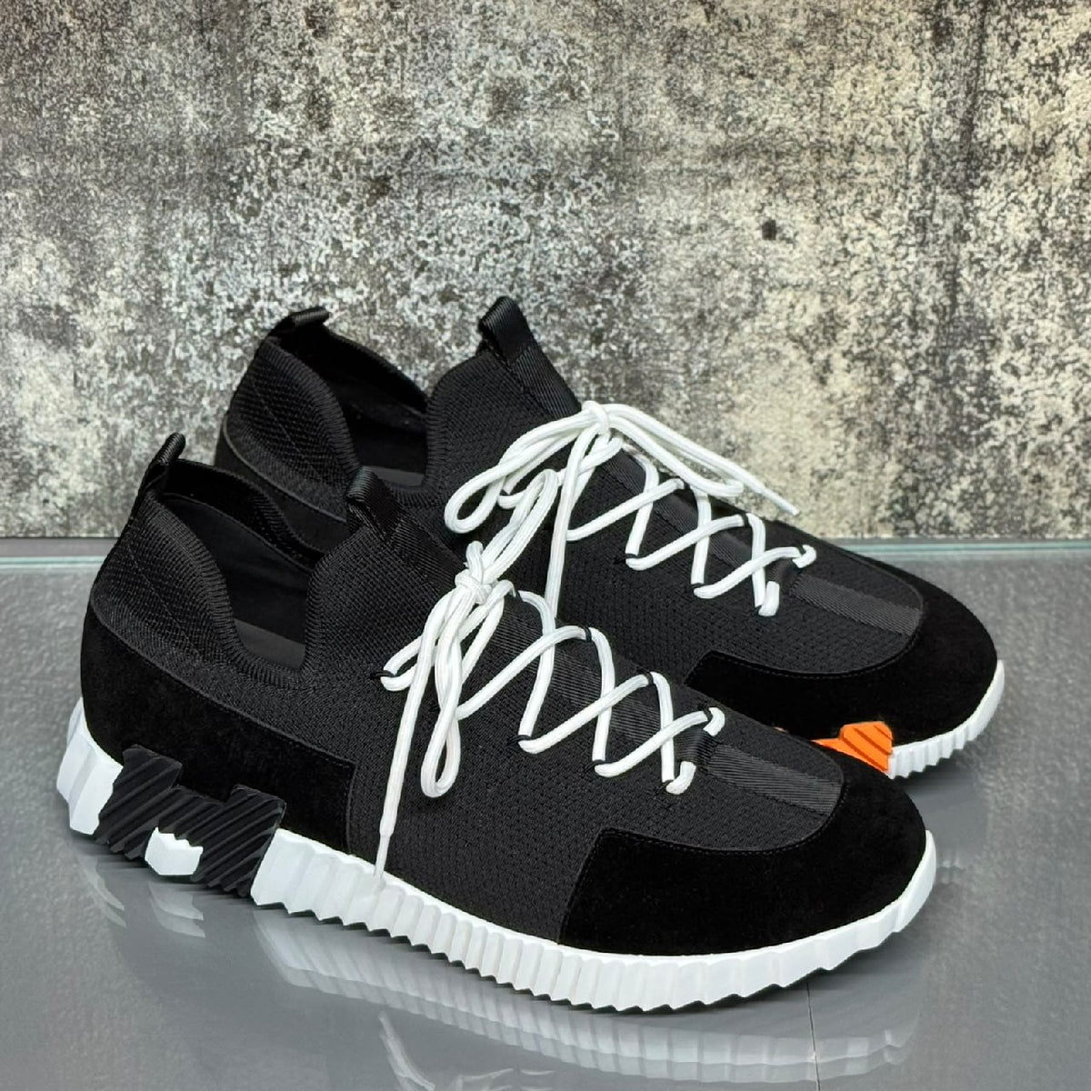 Hermès Ribbed-Sole Sneakers - Black