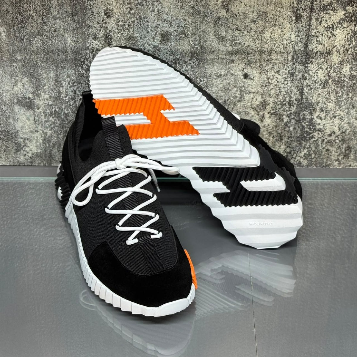 Hermès Ribbed-Sole Sneakers - Black