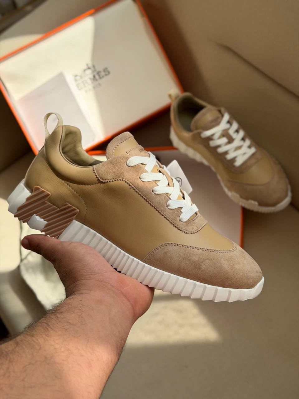 Hermes Sneakers - Beige