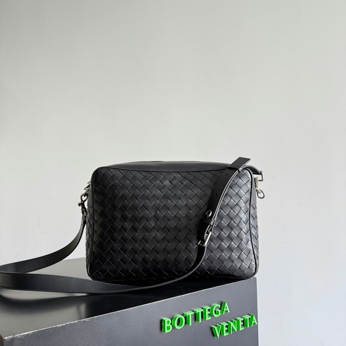 Bottega Veneta Camera Crossbody Bag - Black