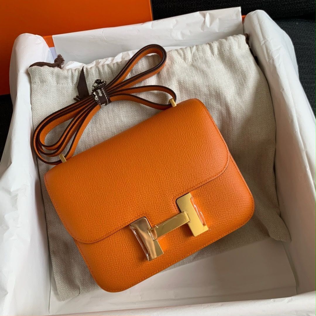 Hermès Shoulder Bag - Orange