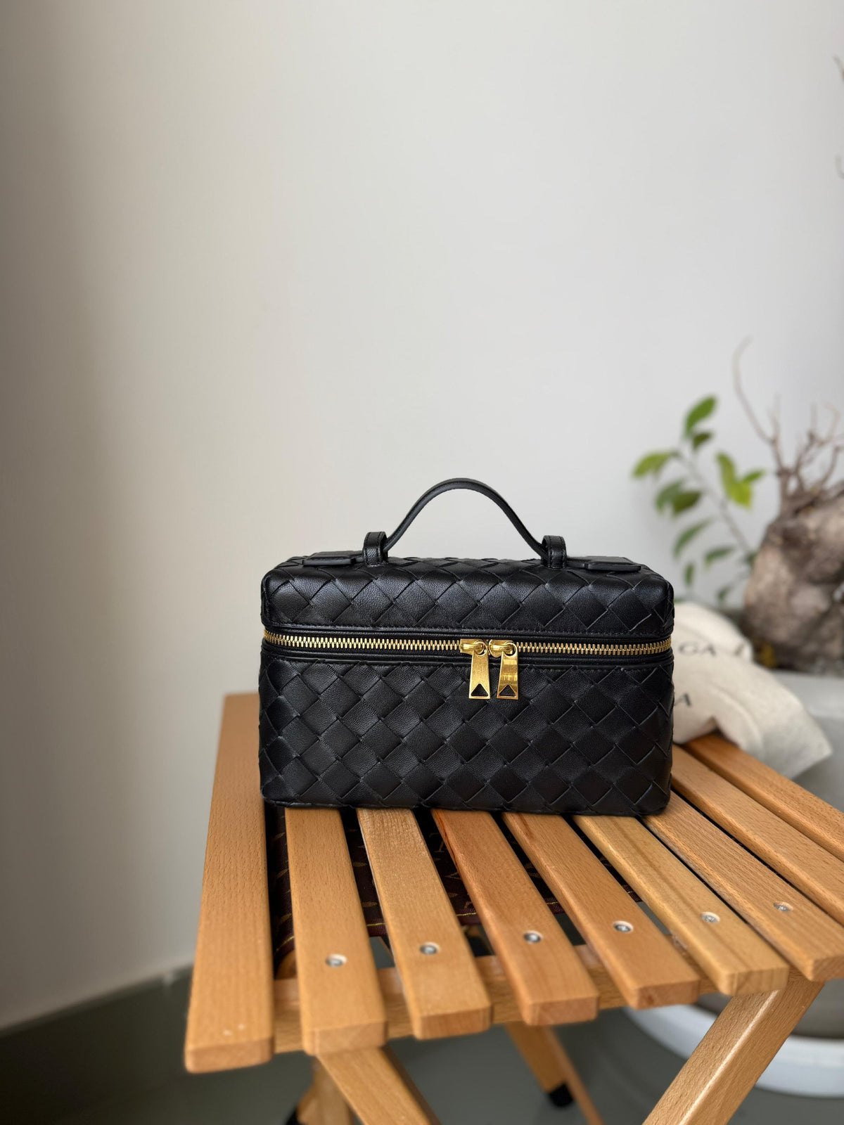 Bottega Veneta Woven Vanity Makeup Bag - Black