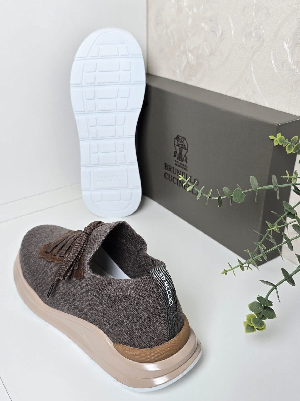 Brunello Cucinelli Contrast-Lace Sneakers - Brown
