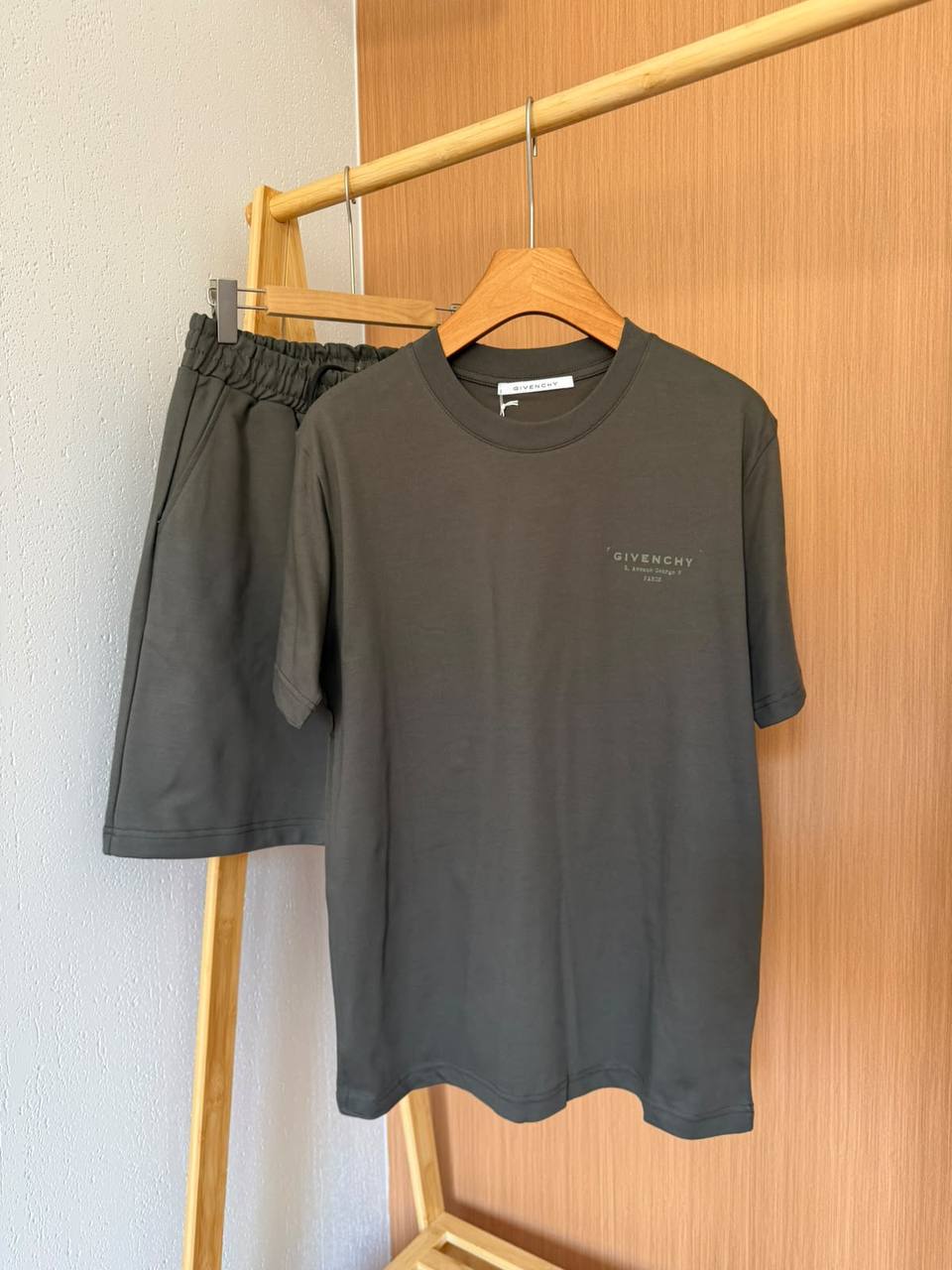 Givenchy Set - 