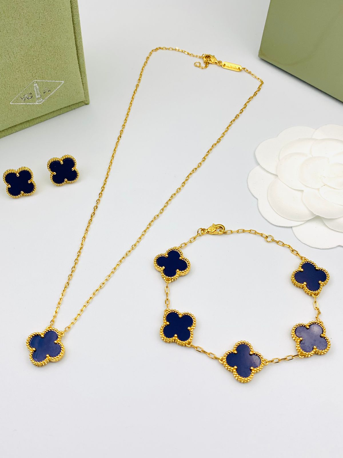 Van Cleef & Arpels Clover Jewelry Set - Navy