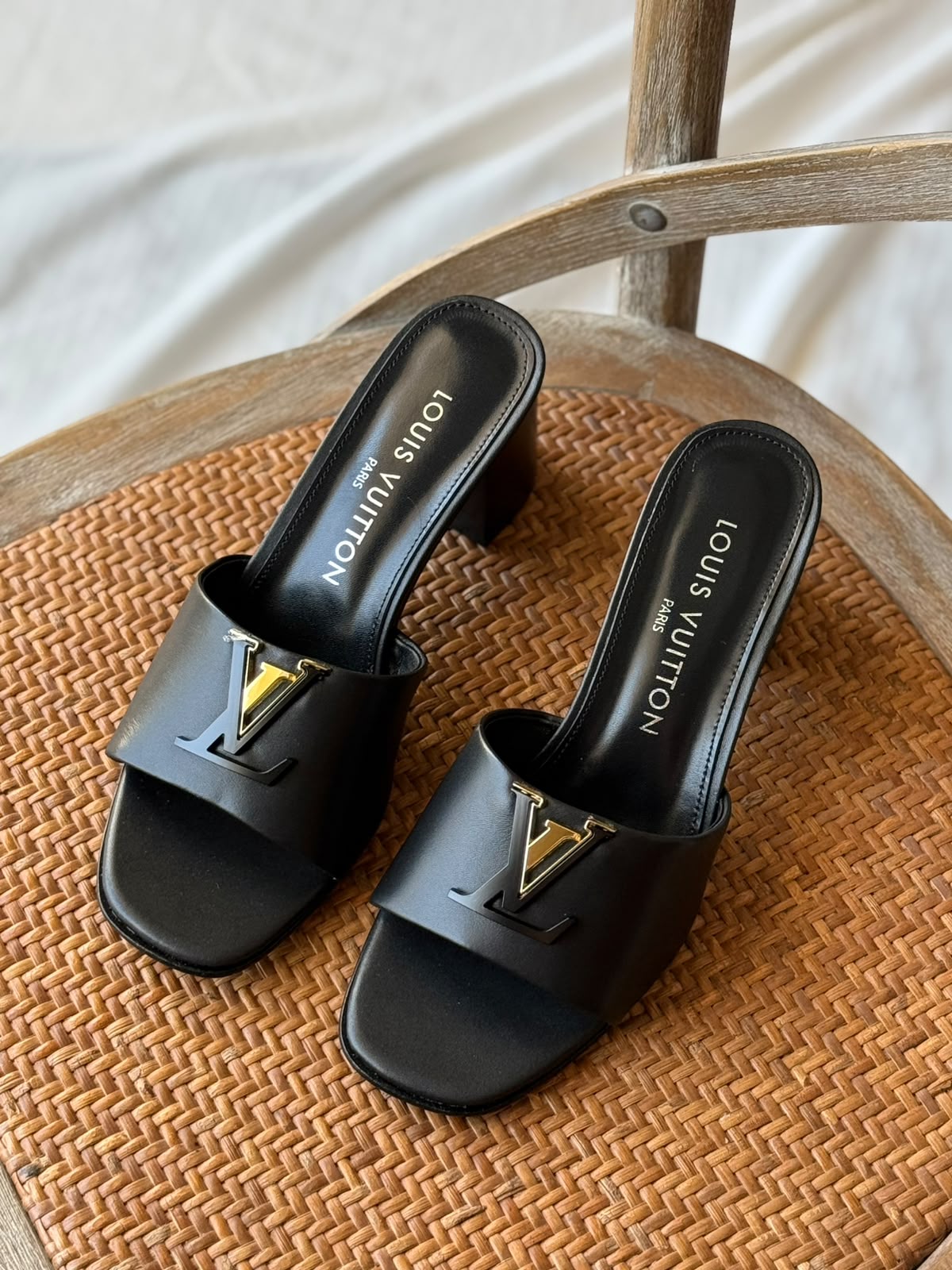 Louis Vuitton Heels - Black