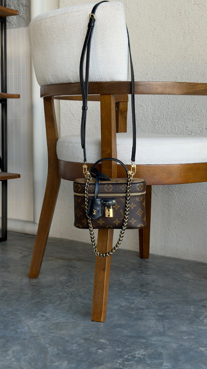 Louis Vuitton Vanity Chain Pouch - Brown Monogram