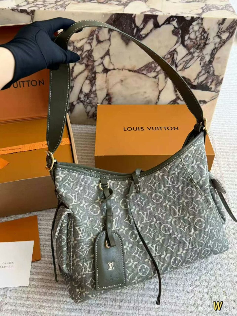 Louis Vuitton Shoulder Bag - Grey Monogram