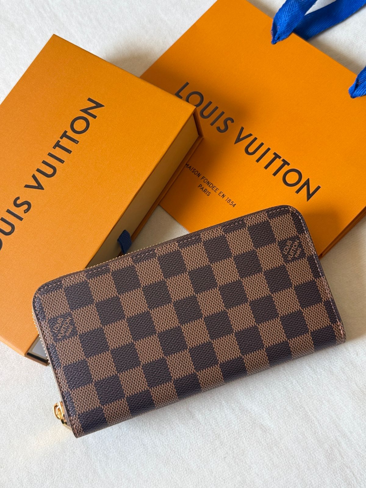 Louis Vuitton Wallet - Black, Dark Grey, Brown Checker, Brown Monogram