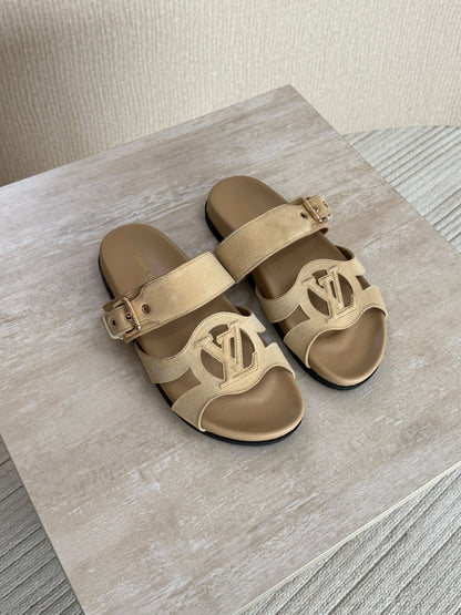 Louis Vuitton Slippers - Gold