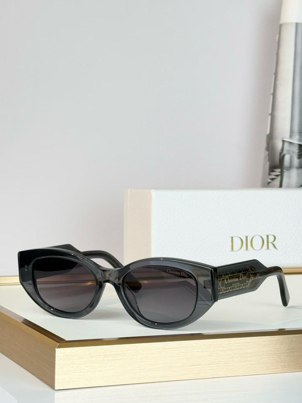 Dior Winged-Frame Sunglasses - 