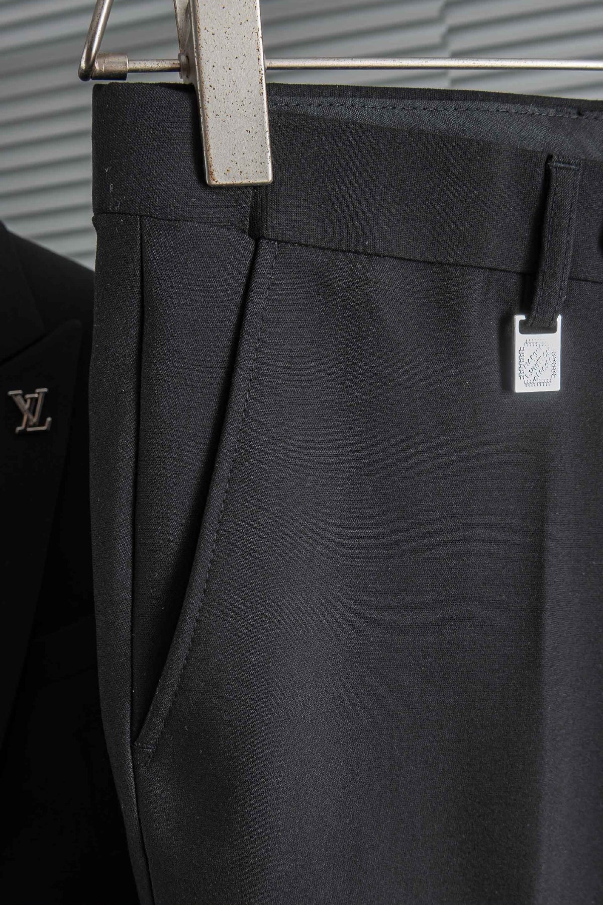 Louis Vuitton Set - Dark Grey