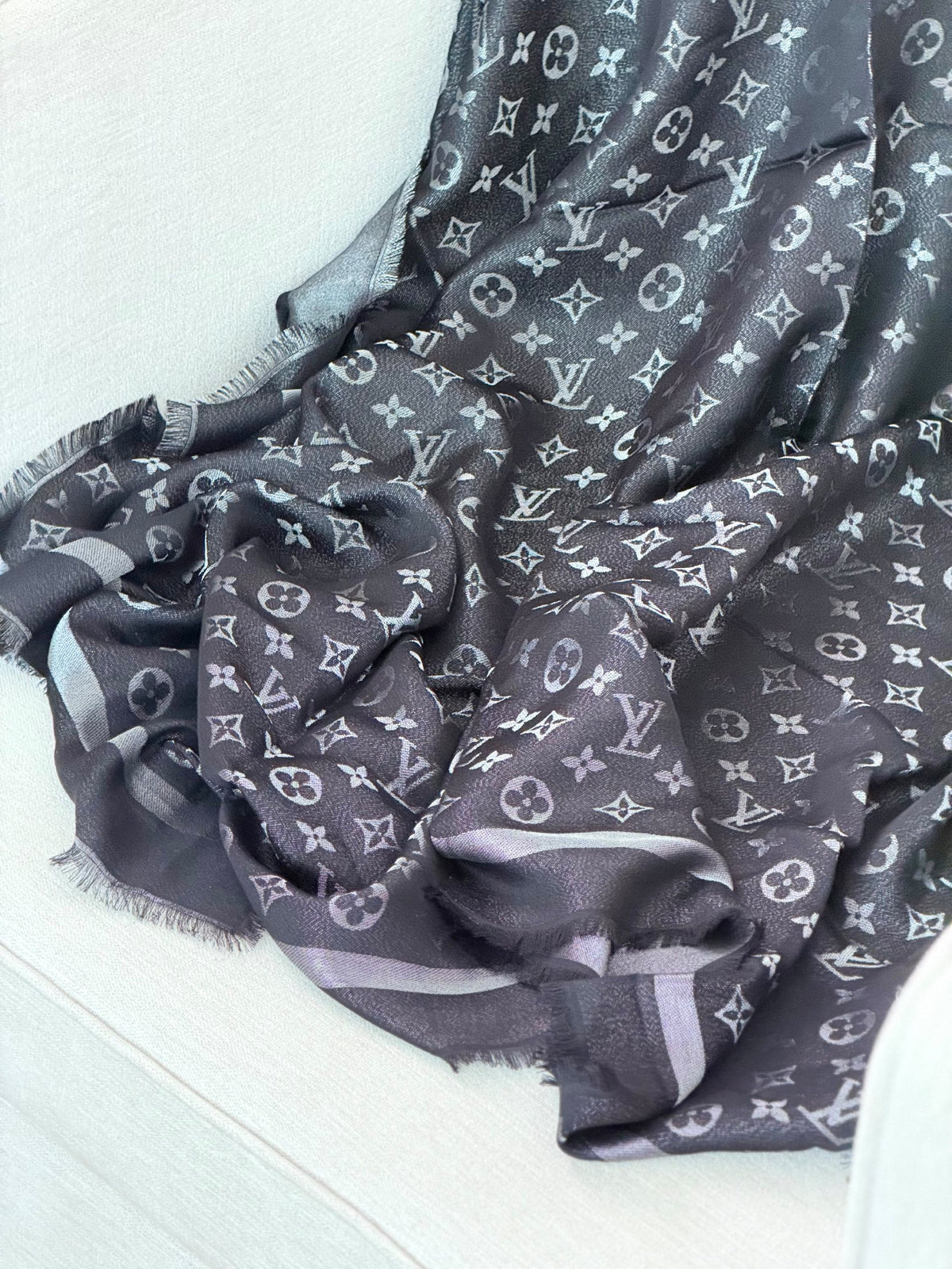 Louis Vuitton Scarf - Black & Grey