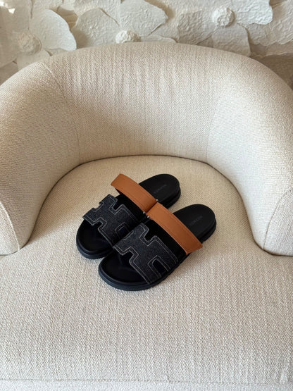 Hermès Slippers - Black & Brown
