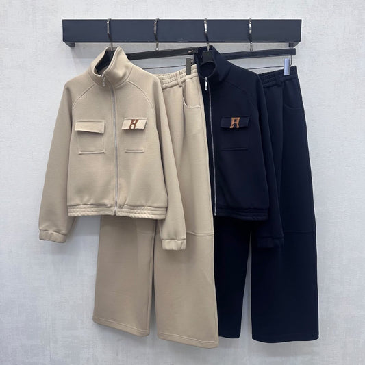 Hermès Tracksuit - Beige, Navy
