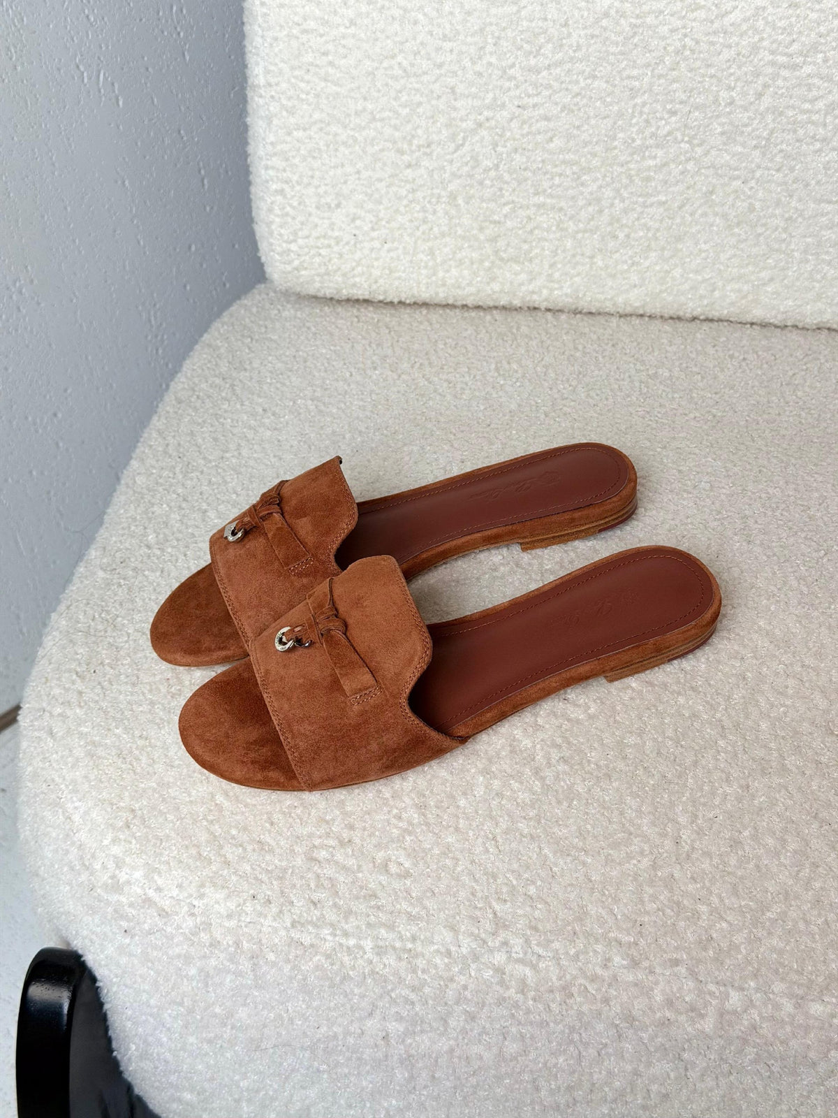 Loro Piana Charm-Detail Slippers - Brown