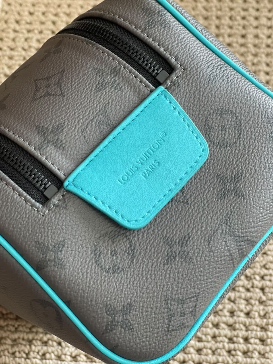 Louis Vuitton Wash Bag - Grey Monogram