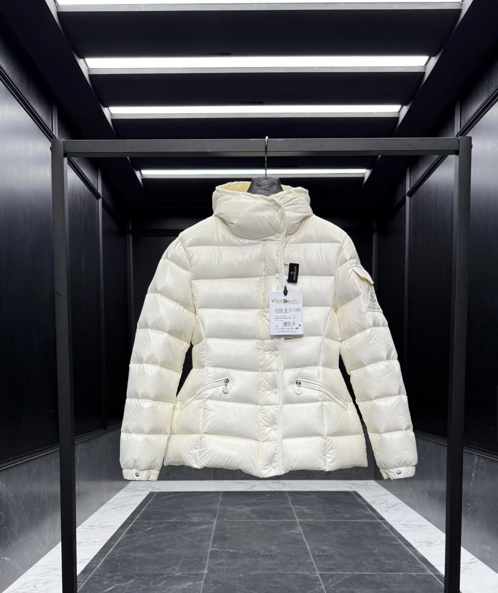 Moncler Fitted Puffer Jacket - White