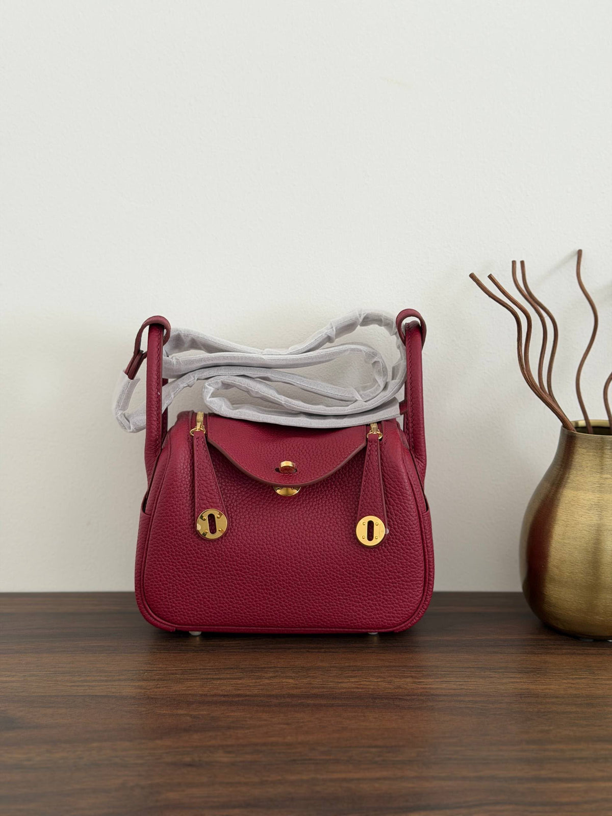 Hermès Lindy Shoulder Bag - Burgundy