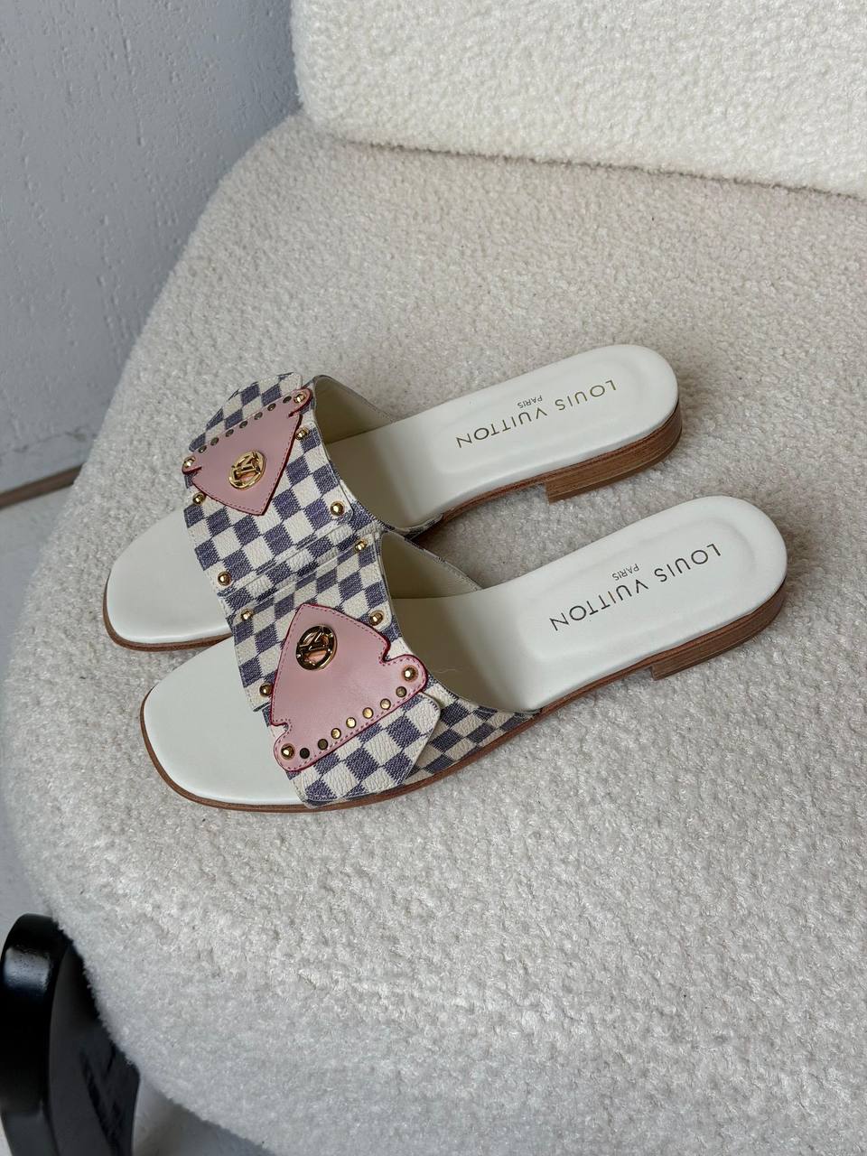 Louis Vuitton Slipper - 