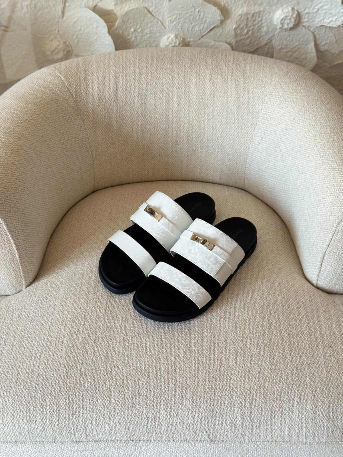 Hermès Slippers - White