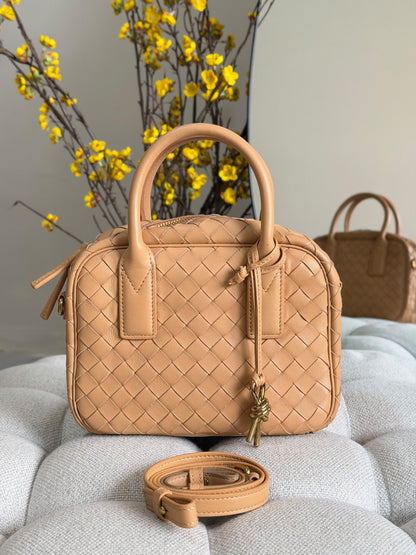 Bottega Handbag - Beige
