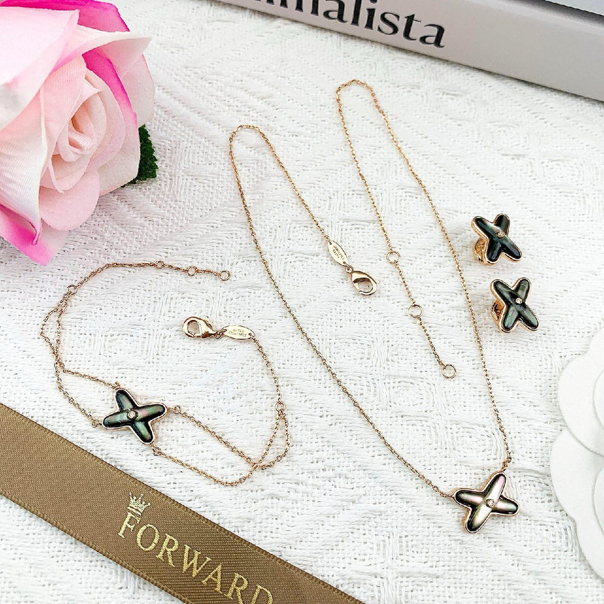 Chaumet Jewelry Set - Green