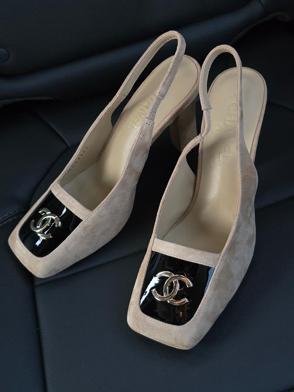 Chanel Heels - Beige & Black