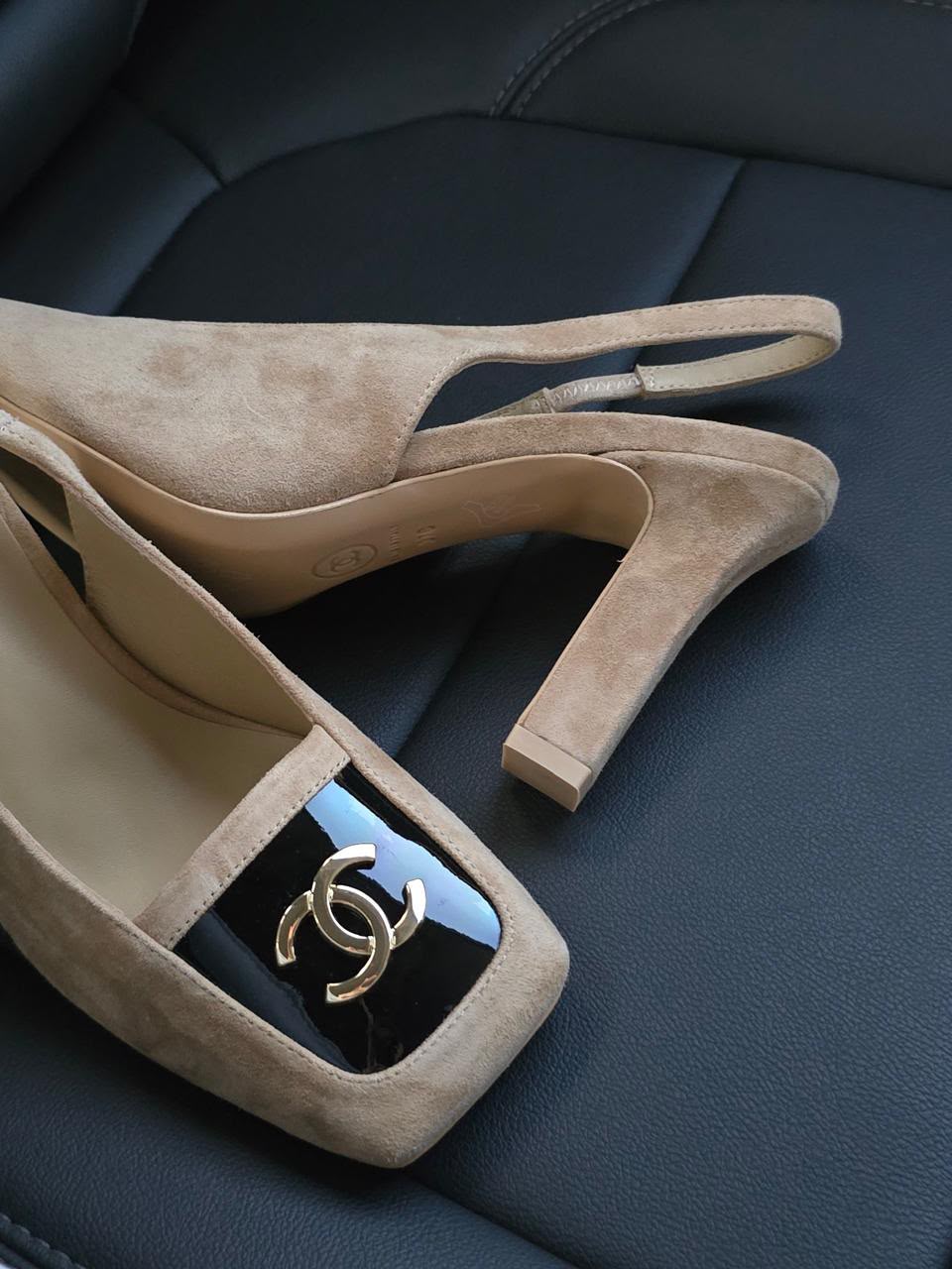 Chanel Heels - Beige & Black