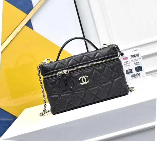 Chanel Shoulder Bag - Black