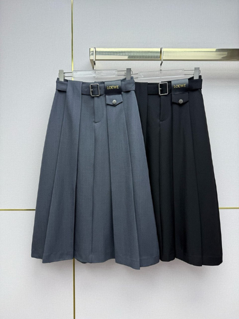 Loewe Pleated Belted Skirt - Grey, Black