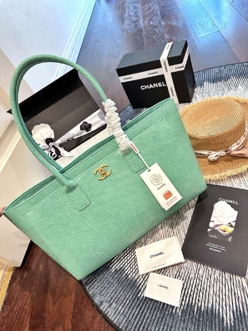 Chanel Tote Bag - Green