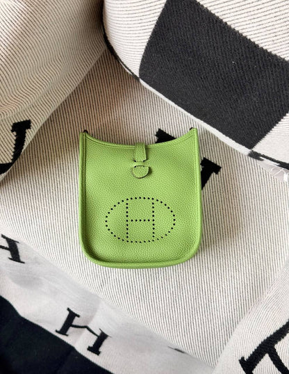 Louis Vuitton Hand Bag - 
