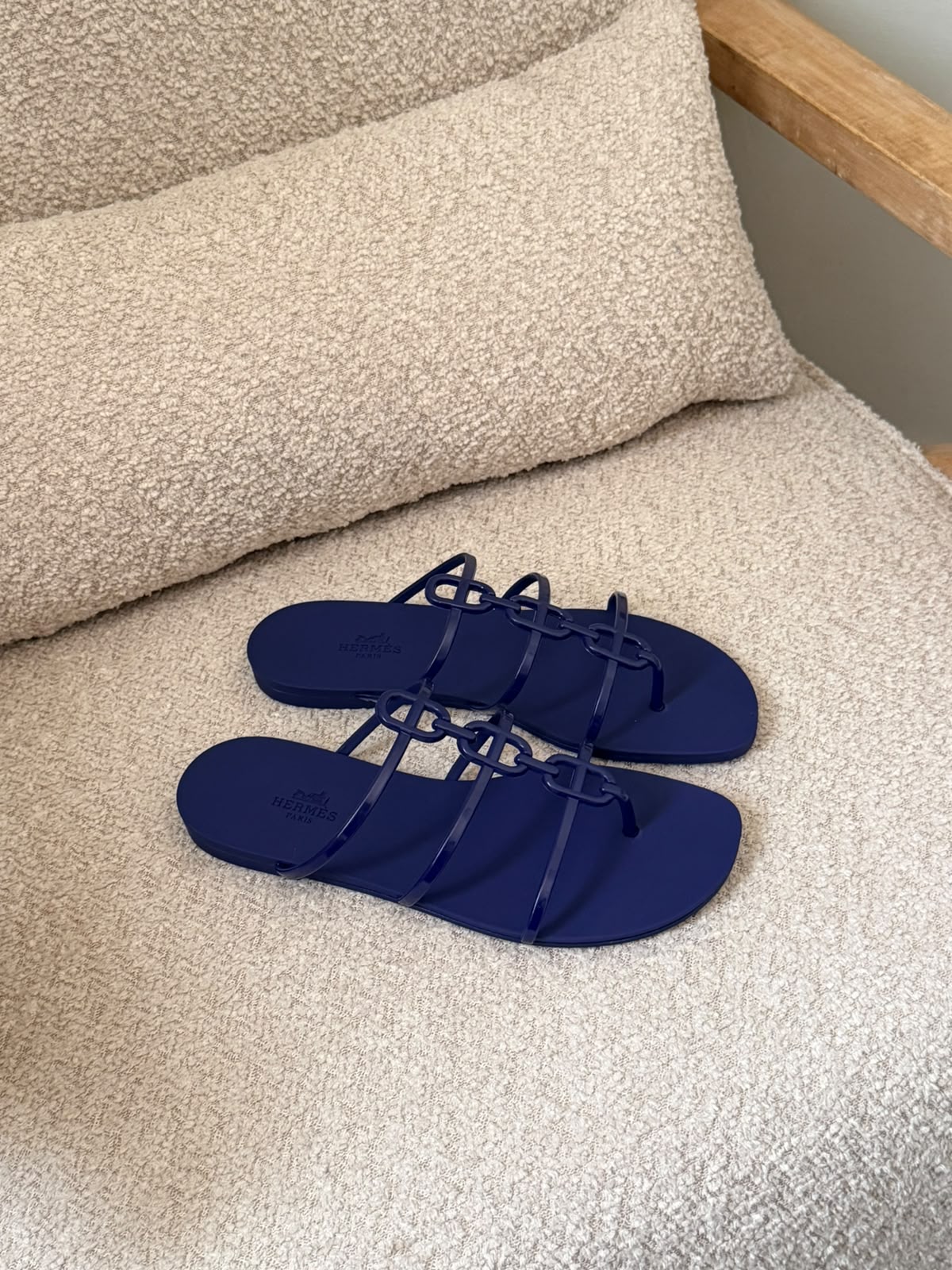 Hermes Crossbar-Chain Slippers - Navy