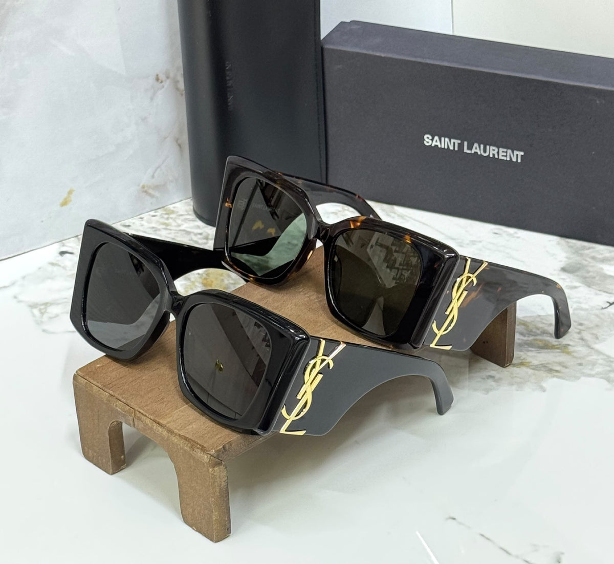 Saint Laurent Oversized Square Sunglasses - 