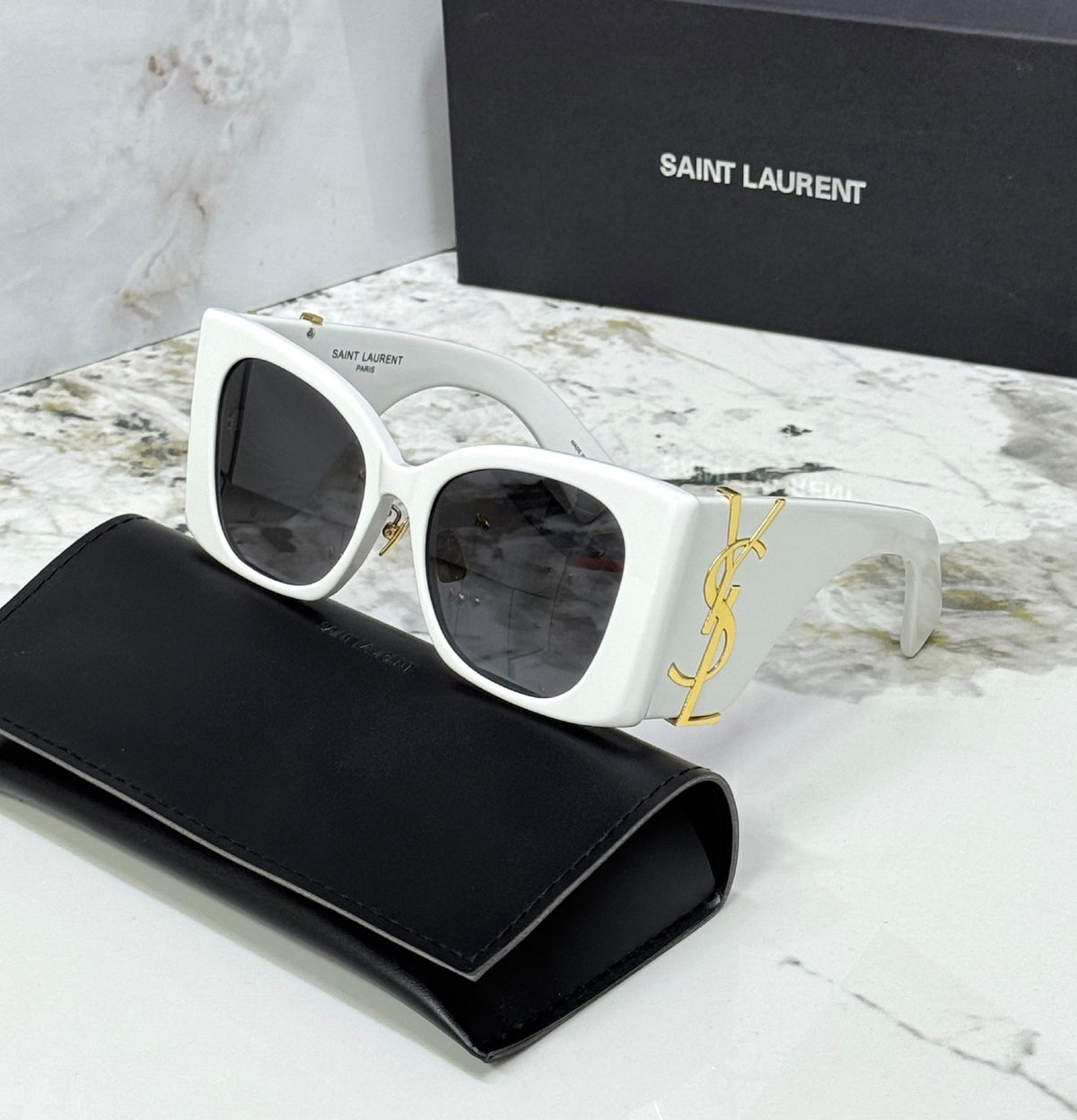 Saint Laurent Oversized Square Sunglasses - 