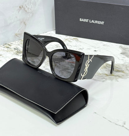 Saint Laurent Oversized Square Sunglasses - 