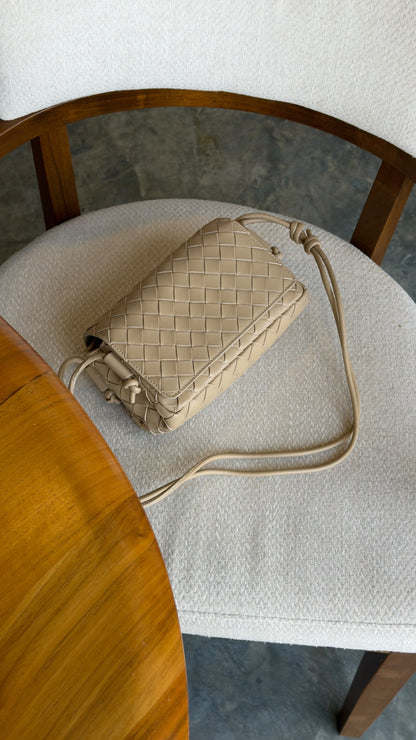 Bottega Veneta Notturno Crossbody Bag - Beige