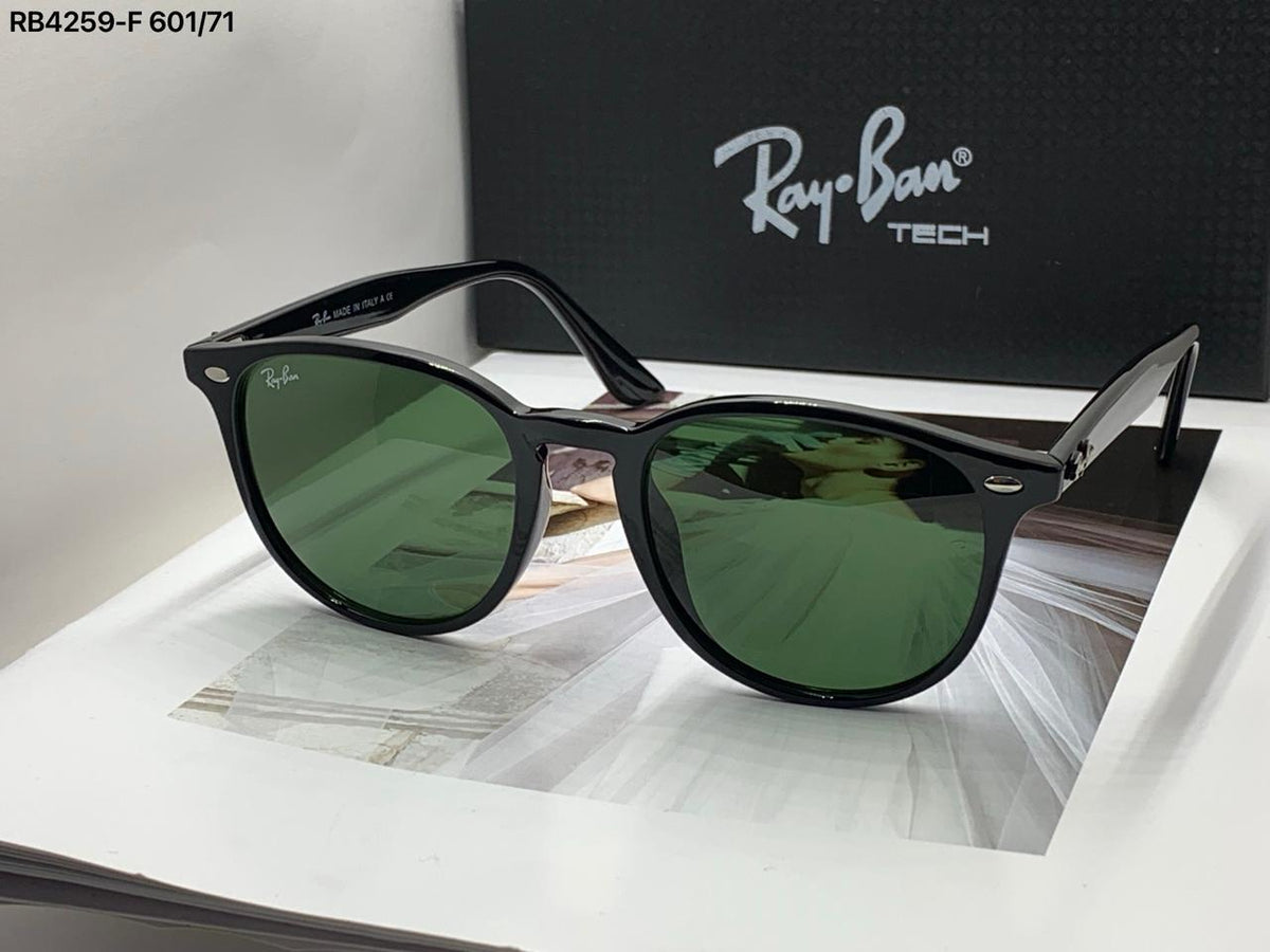 Ray-Ban Sunglasses - 