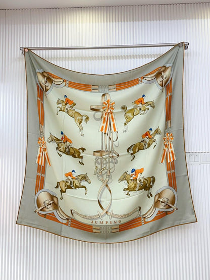 Hermès Scarf - Grey