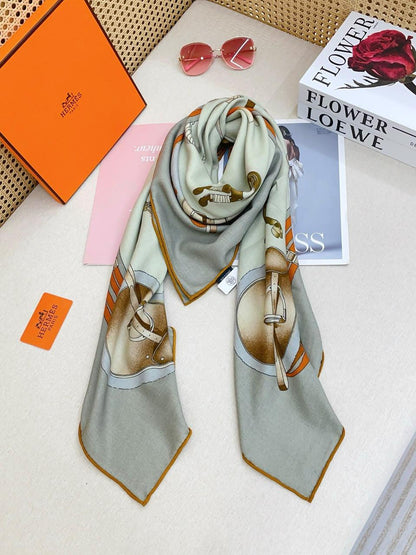Hermès Scarf - Grey