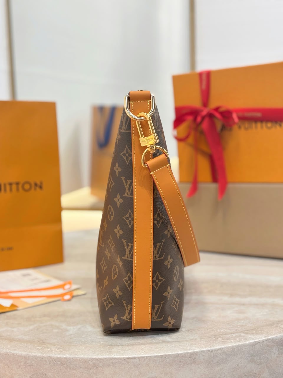 Louis Vuitton Shoulder Bag - Brown Monogram