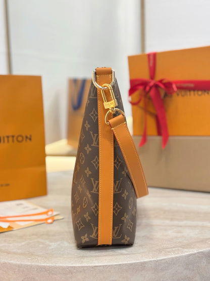 Louis Vuitton Shoulder Bag - Brown Monogram