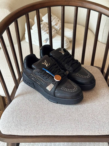 Louis Vuitton Shoes - 
