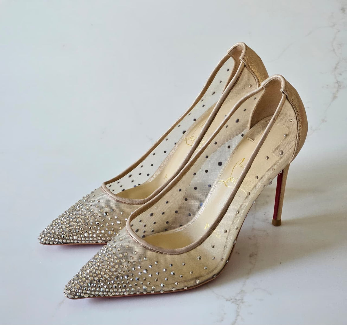 Christian Louboutin Pointed-Toe Heels - Beige