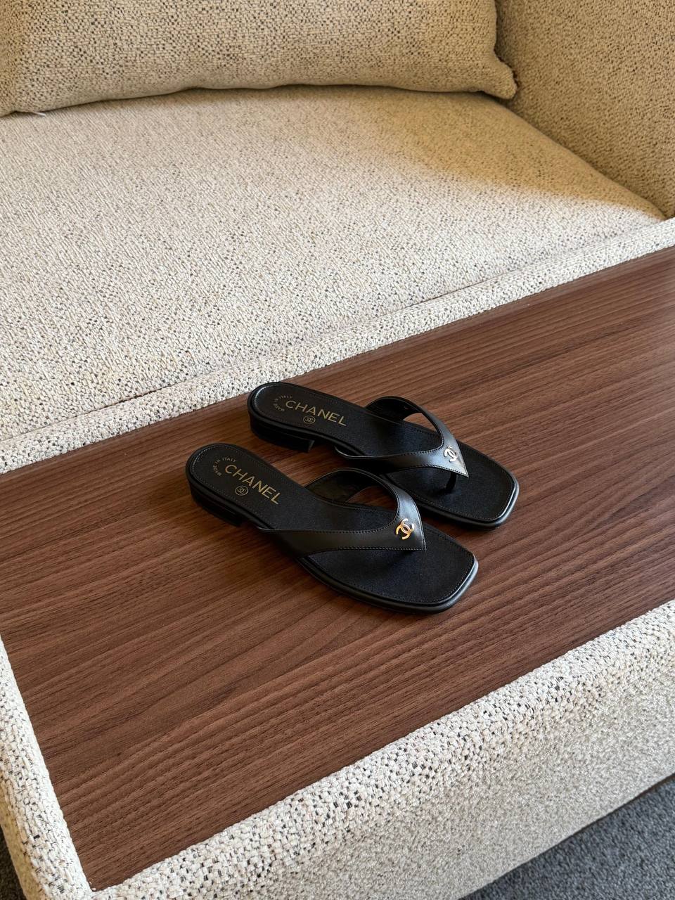 Chanel Slipper - 