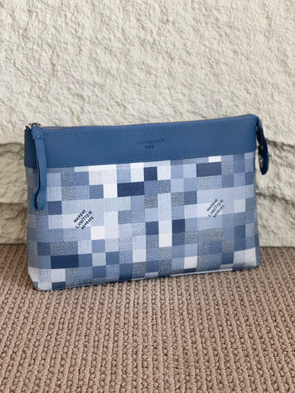 Louis Vuitton Clutch - Blue