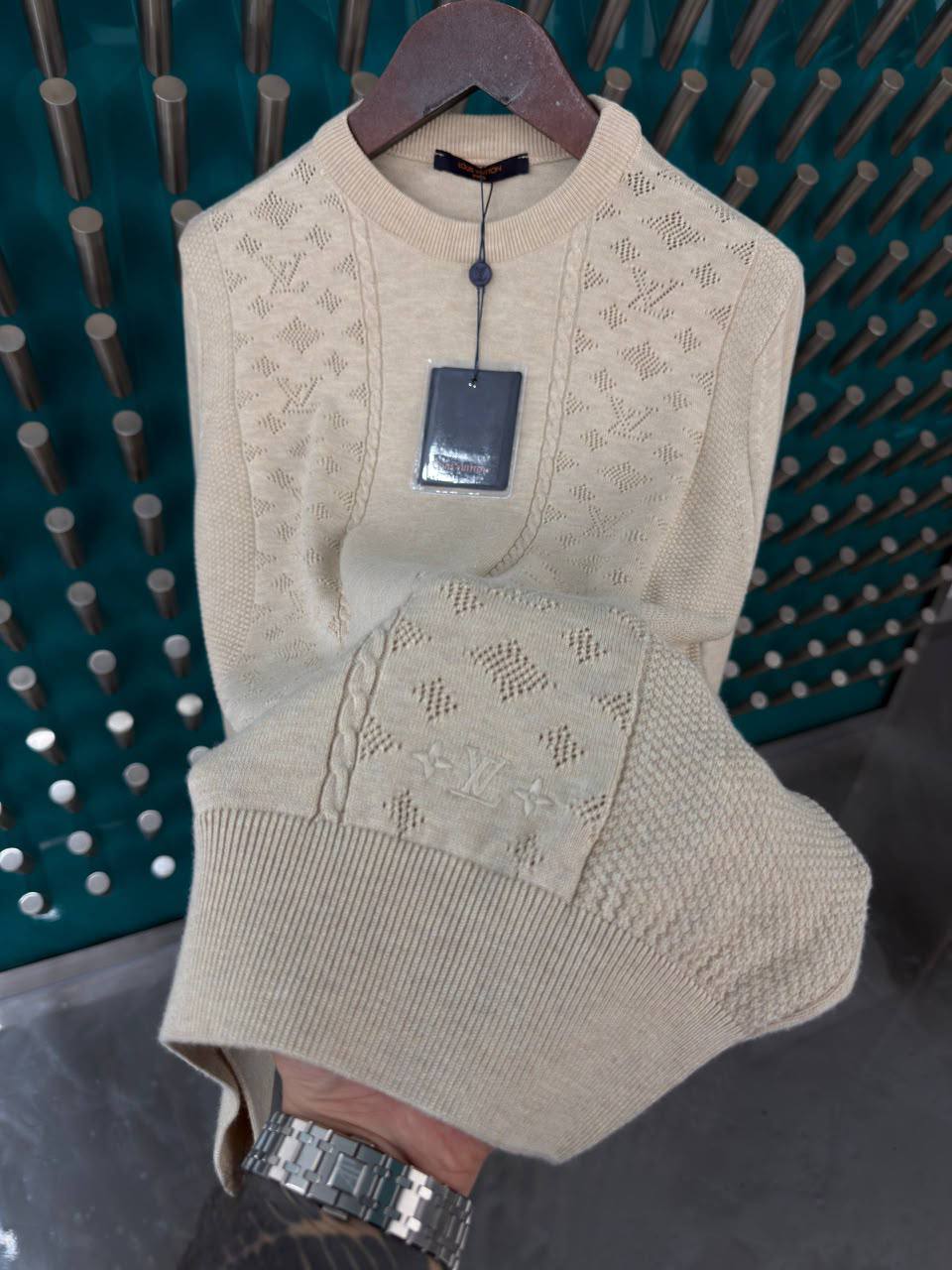Louis Vuitton Sweater - 